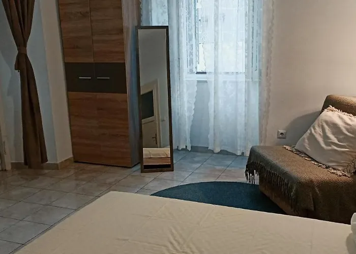 Studio Apartment Nika Free Parking